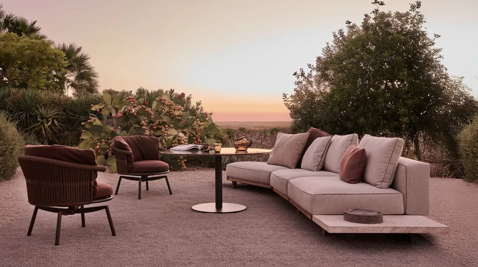 Vis à Vis outdoor furniture by Tribù