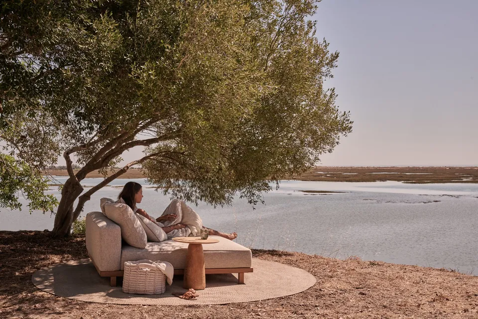 Vis à Vis outdoor furniture by Tribù